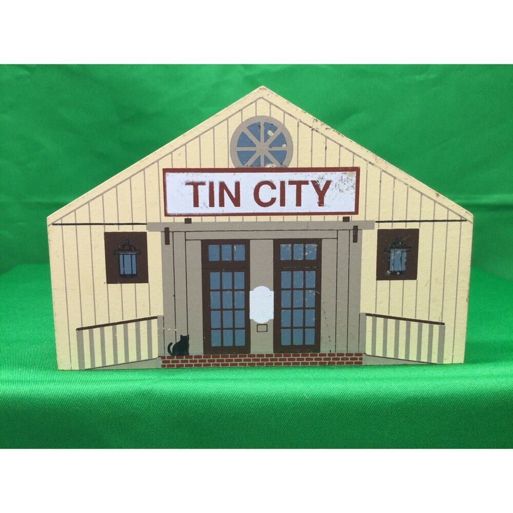 The Cats Meow 1993 Naples FL Tin City Wooden Shelf Sitter